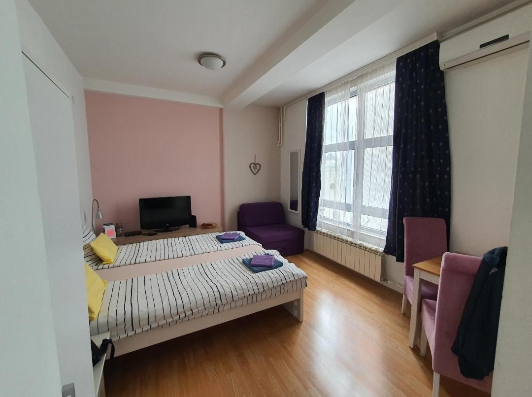 Studio Apartman Ld U Strogom Centru Novi Sad Exterior photo