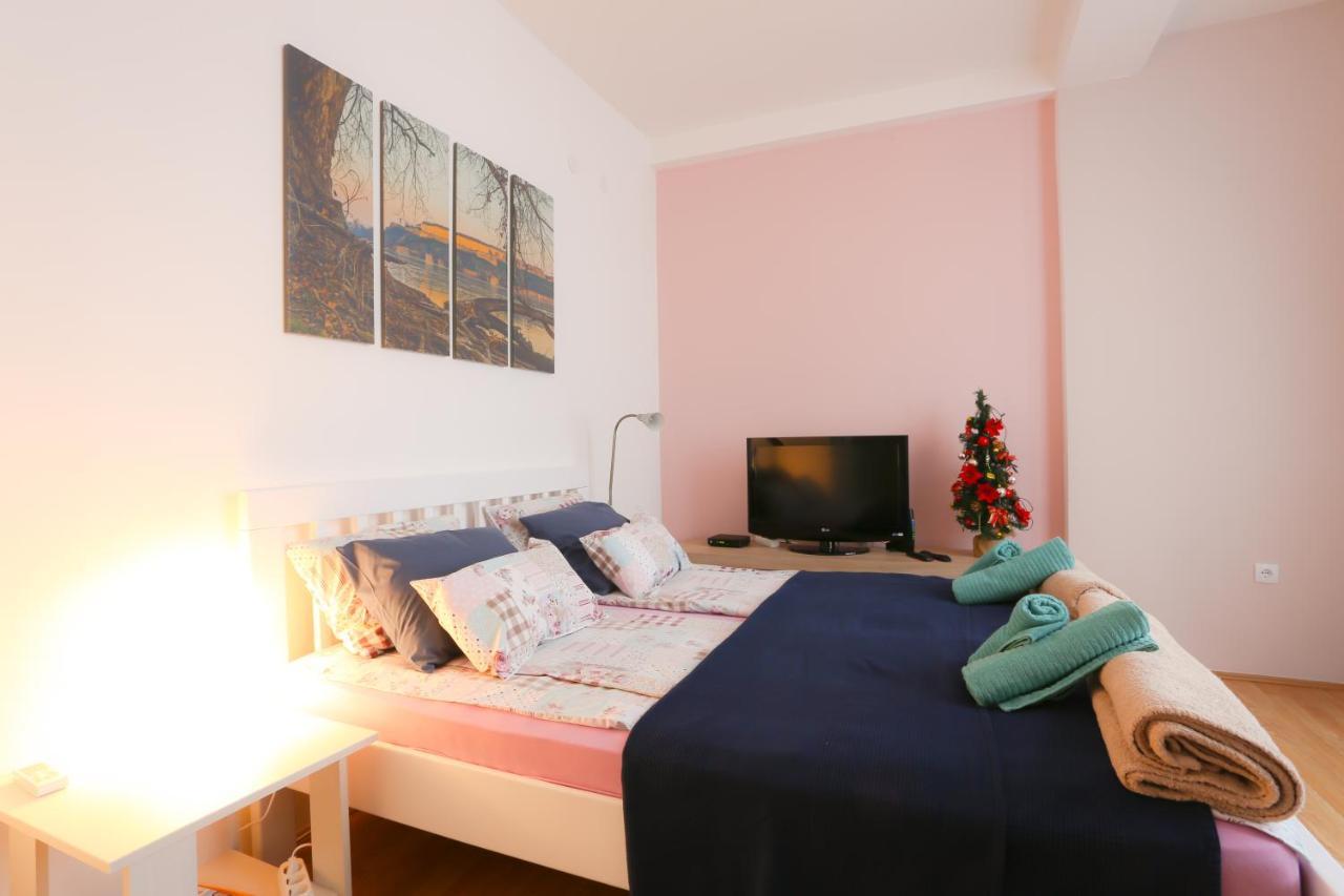 Studio Apartman Ld U Strogom Centru Novi Sad Exterior photo