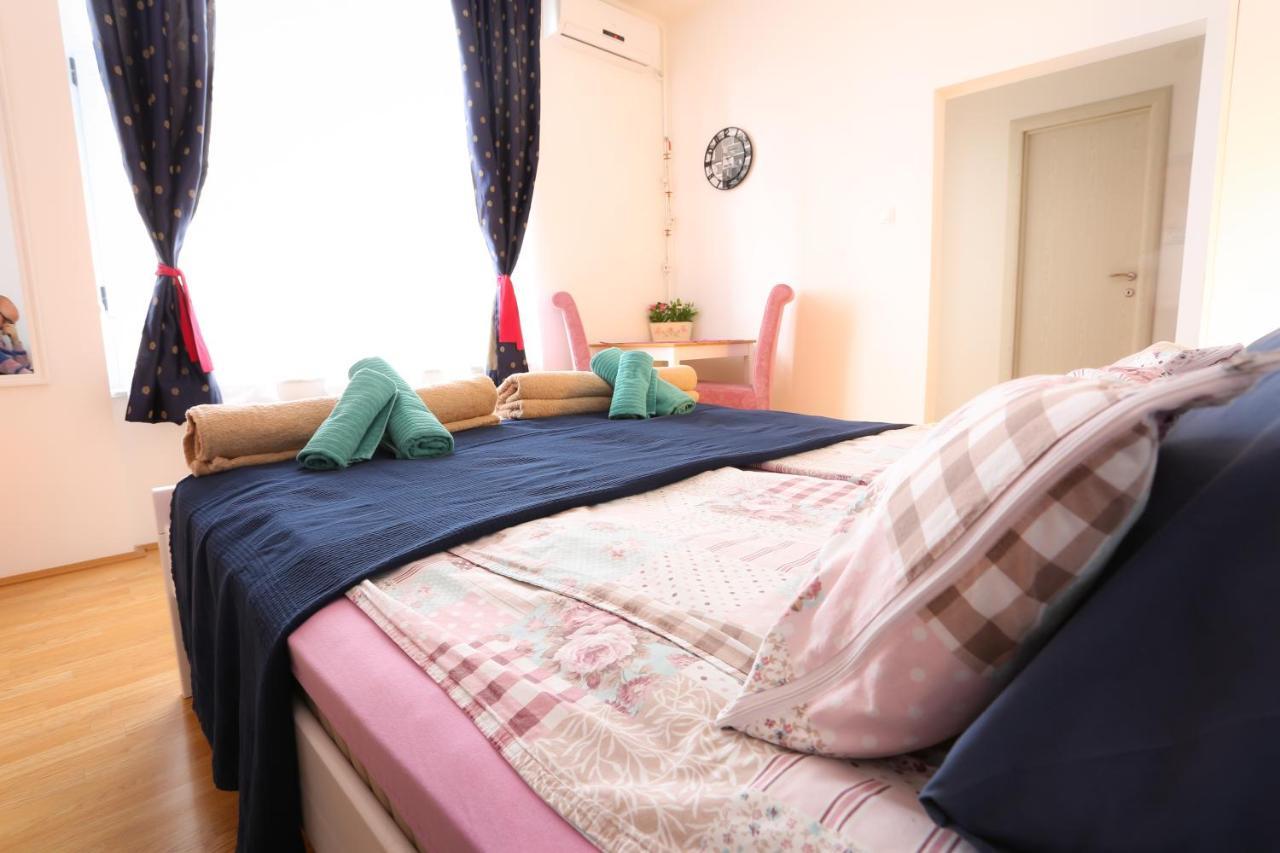 Studio Apartman Ld U Strogom Centru Novi Sad Exterior photo